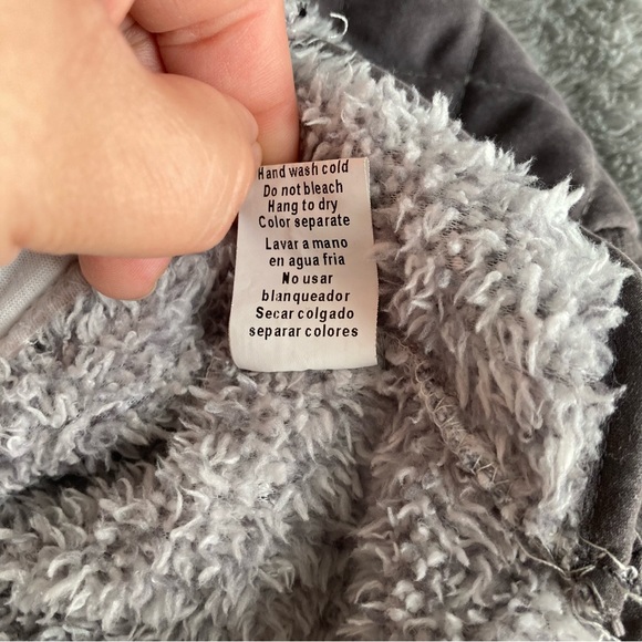 Vanilla Bay Womens Fluffy Sweater Size Large - Picture 8 of 9